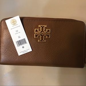 NWT Tory Burch Tan Wallet